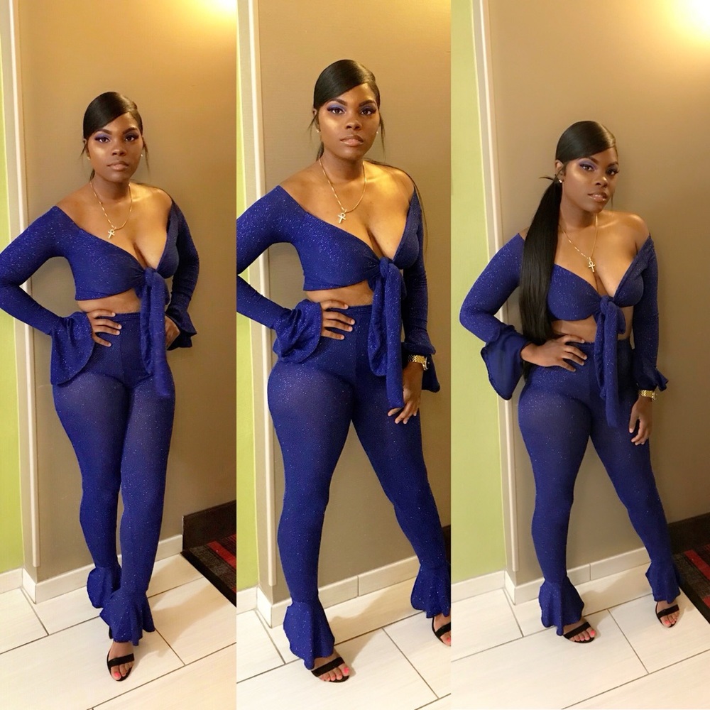Two piece Selena set.